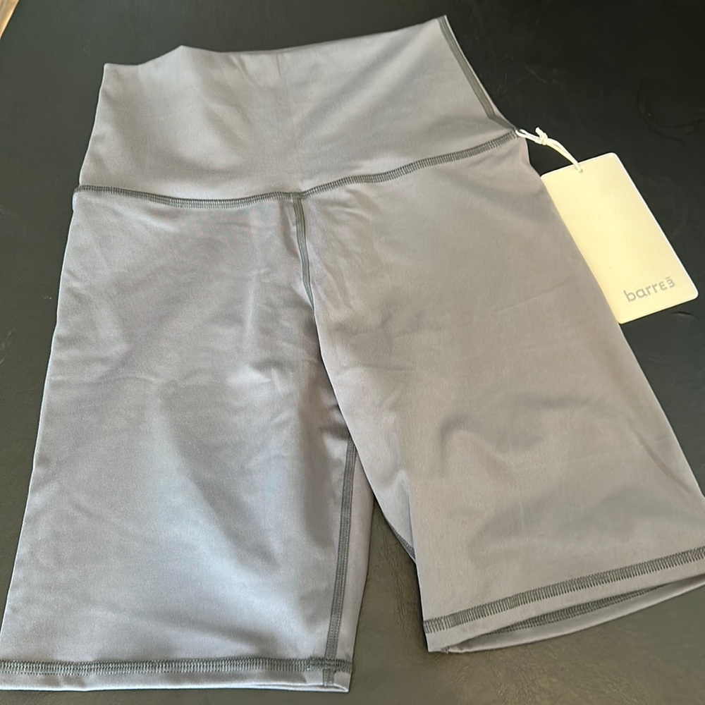 NWT barre3 Gray Bike Shorts Size L